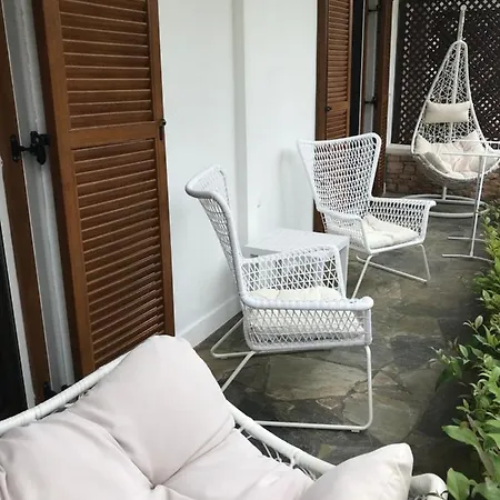 Amaryllis House דירה